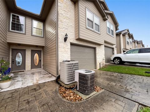Photo of 17570 Highway 105 W #42, Montgomery, TX 77356 (MLS # 63101933)