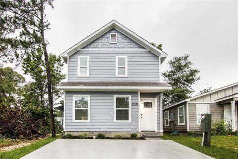 Photo of 16980 W Ivanhoe, Montgomery, TX 77316 (MLS # 53973594)