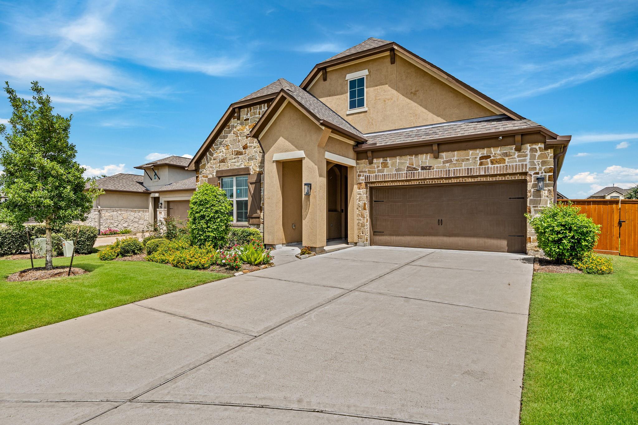 11906 Peonia Lane
