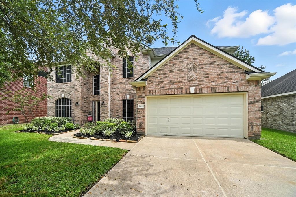 Photo of 24214 Pine Canyon Falls Circle, Tomball, TX 77375 (MLS # 63734041)