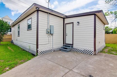 Tiny photo for 1219 Gregg Street, Houston, TX 77020 (MLS # 96858588)