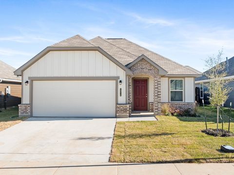Photo of 1214 High Street, Navasota, TX 77868 (MLS # 10680936)