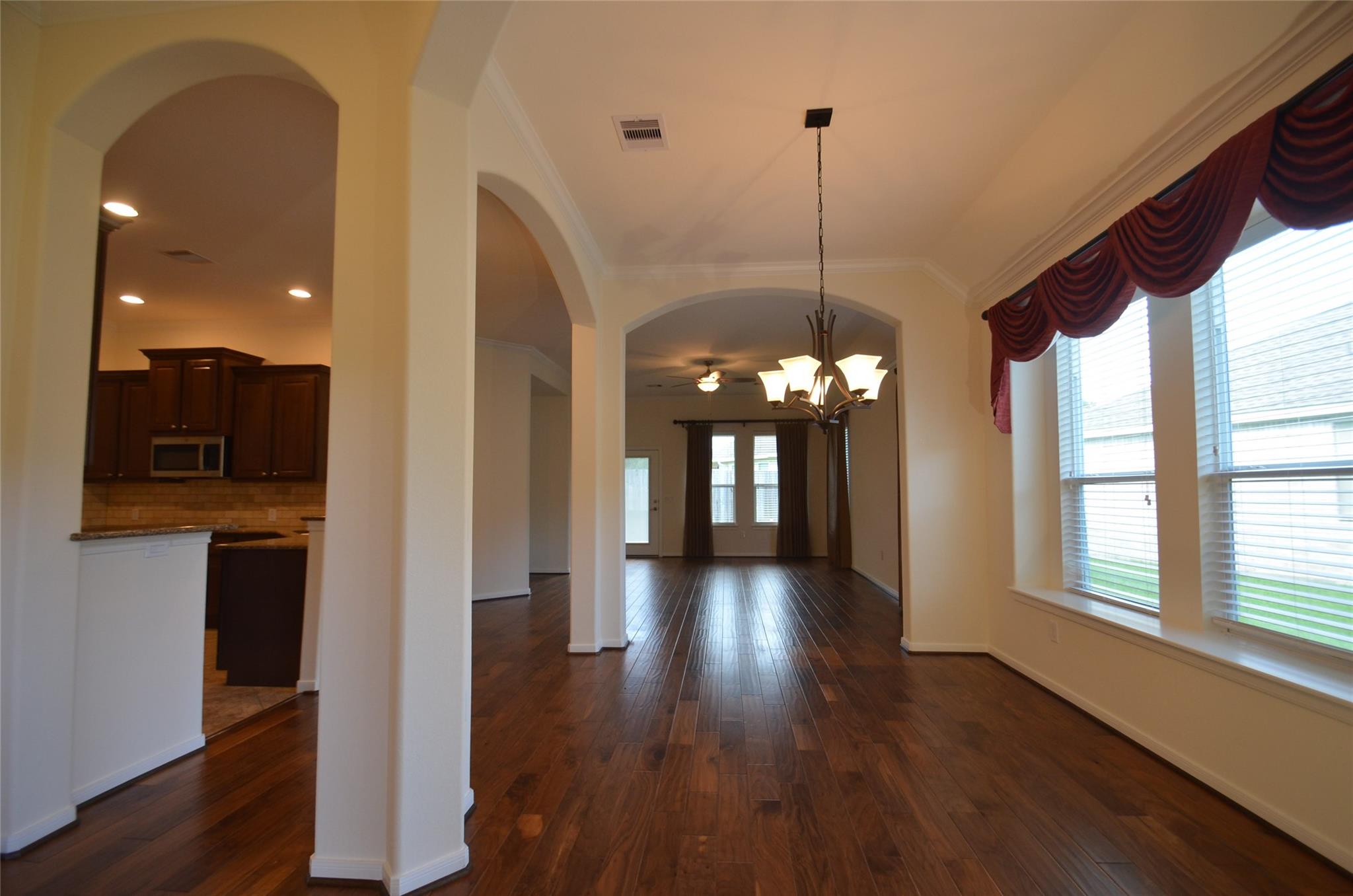 1227 N Riviera Circle