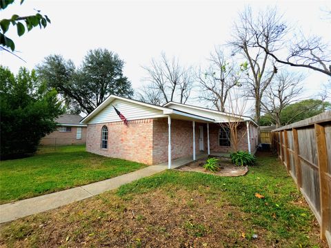 418 Texas Street Tomball TX 77375