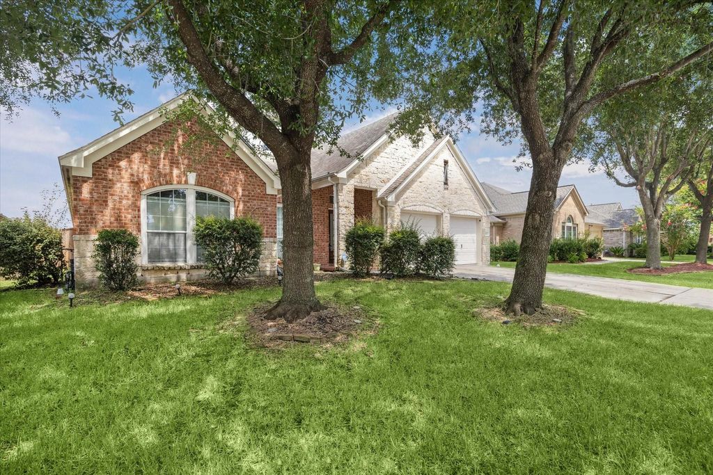 Photo of 14923 Barton Grove Lane, Humble, TX 77396 (MLS # 88959154)