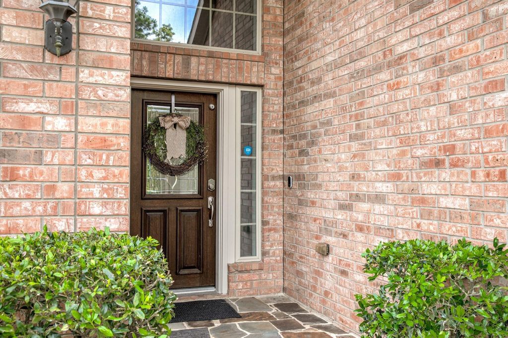 Photo of 99 Buck Trail Place, Spring, TX 77389 (MLS # 16172271)