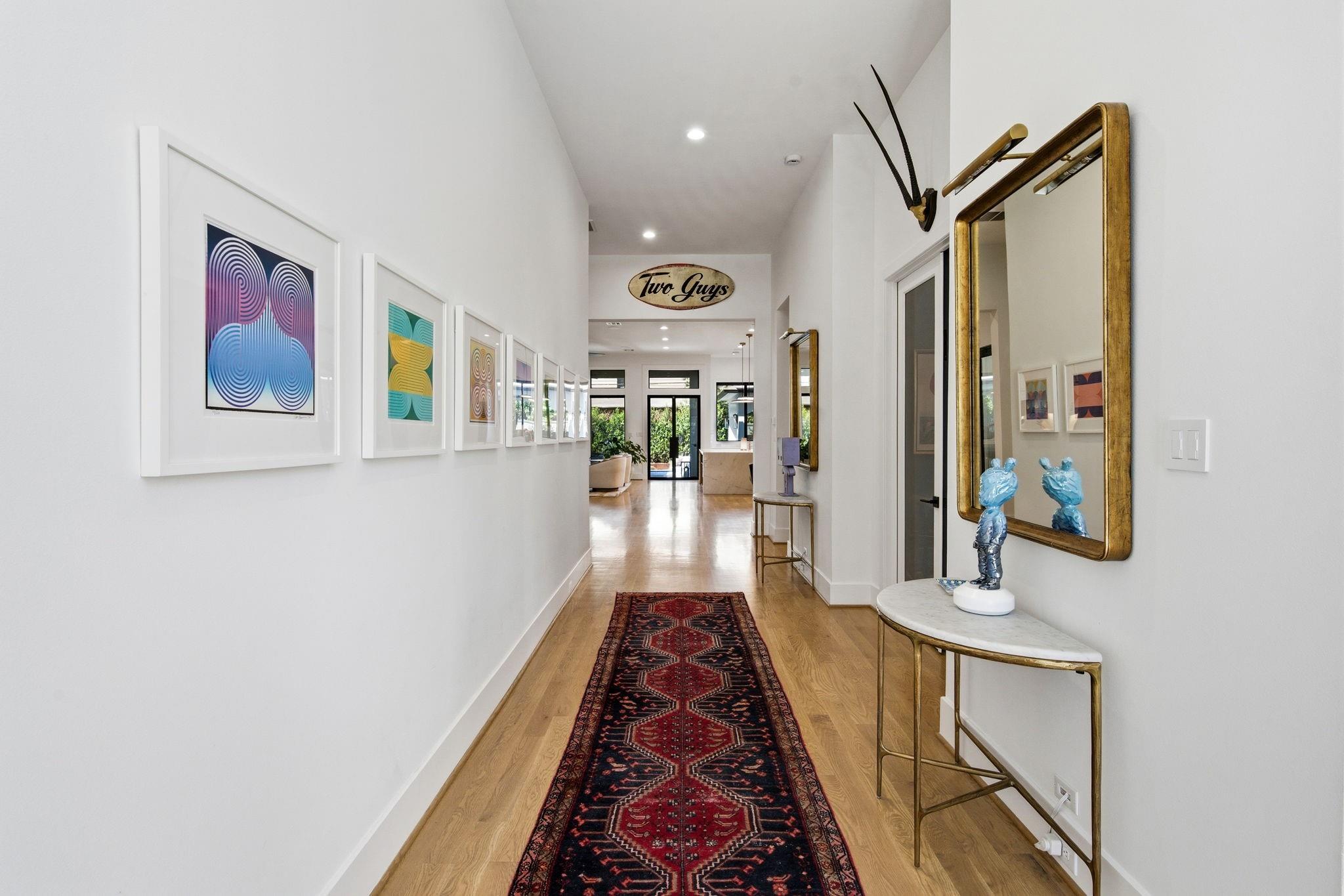 878 W 41st Street