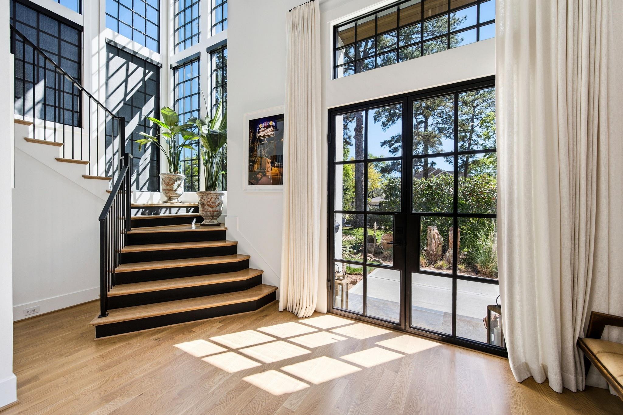 878 W 41st Street