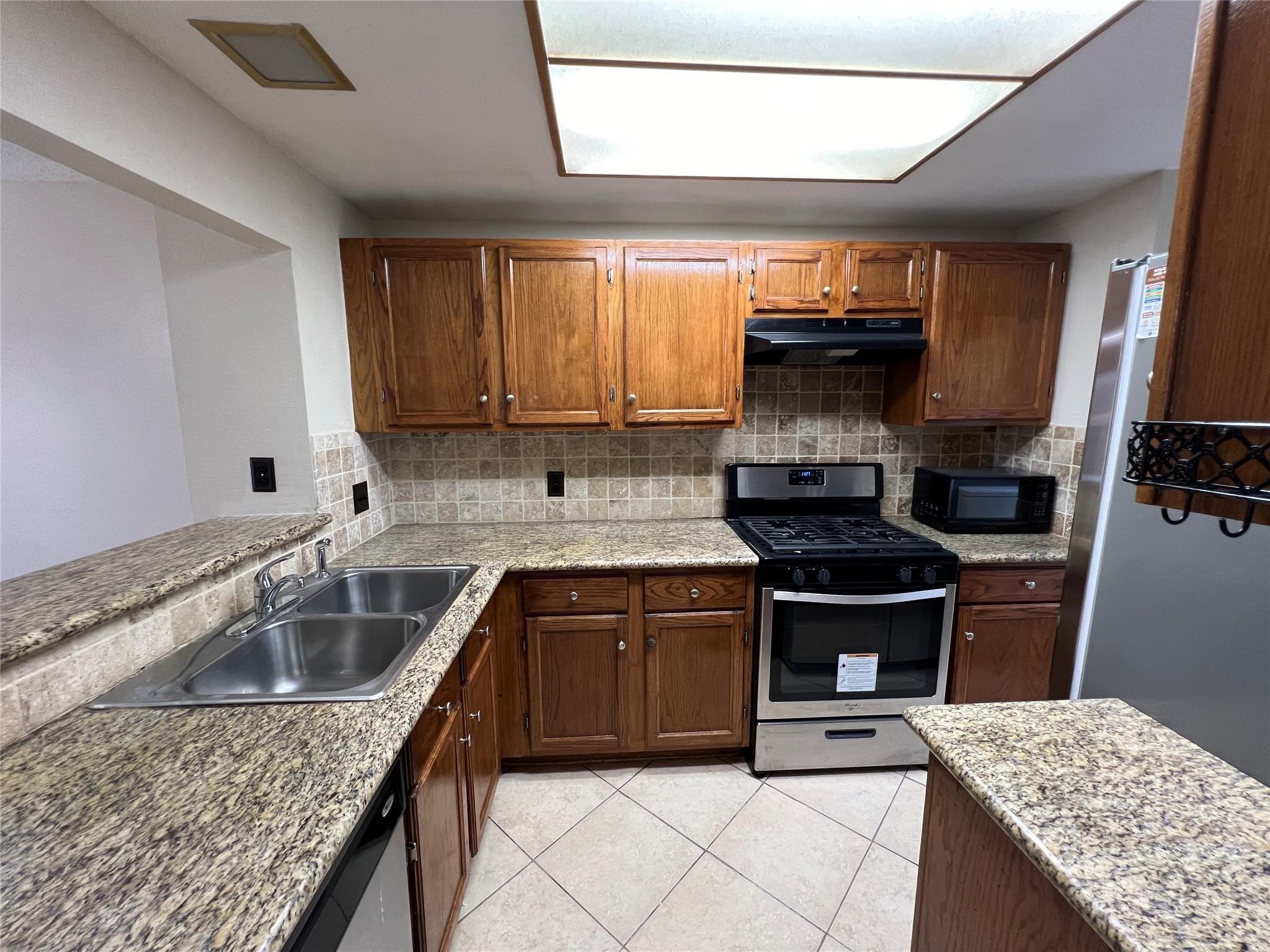 2910 Grants Lake Boulevard 704