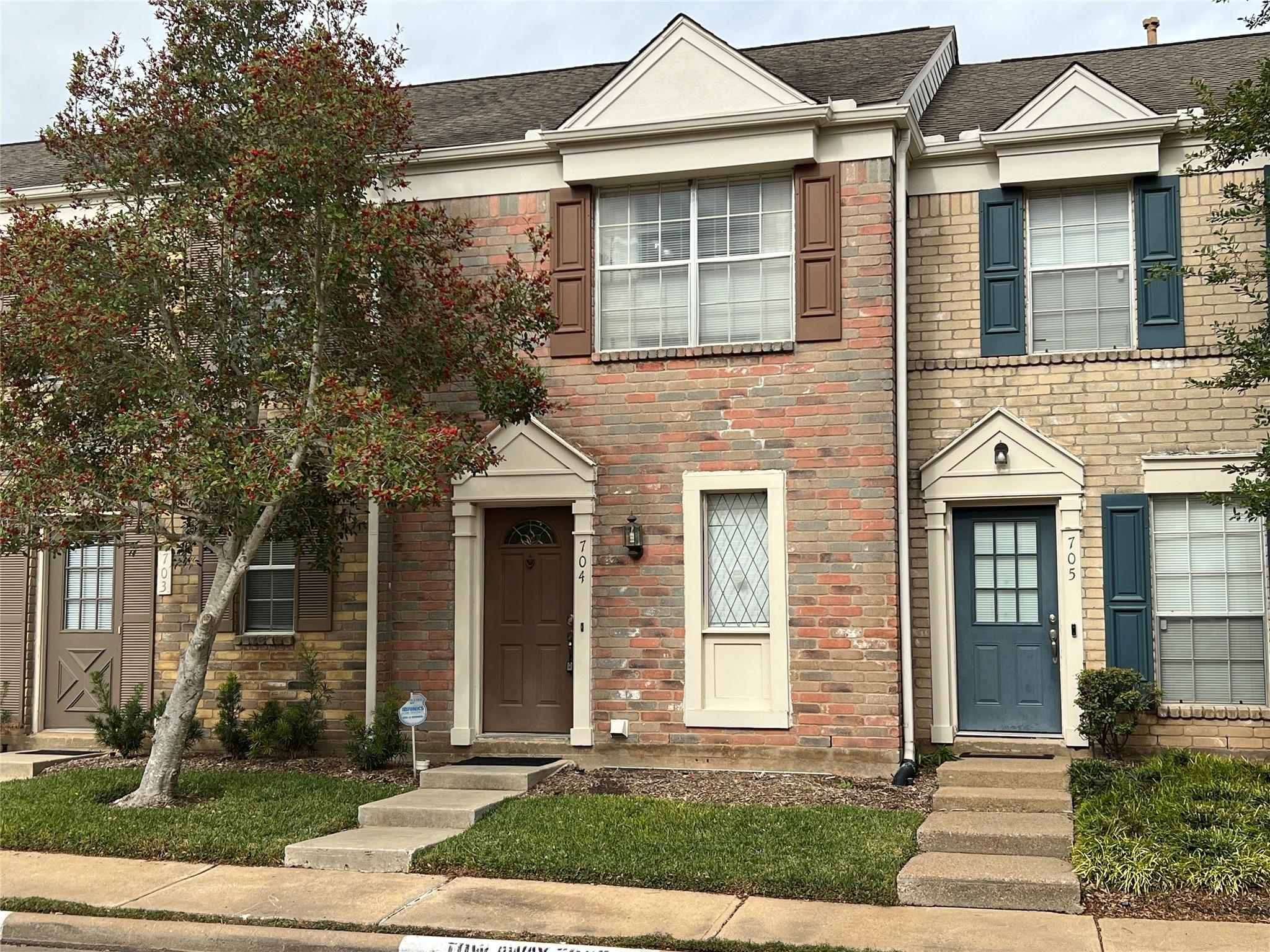 2910 Grants Lake Boulevard 704