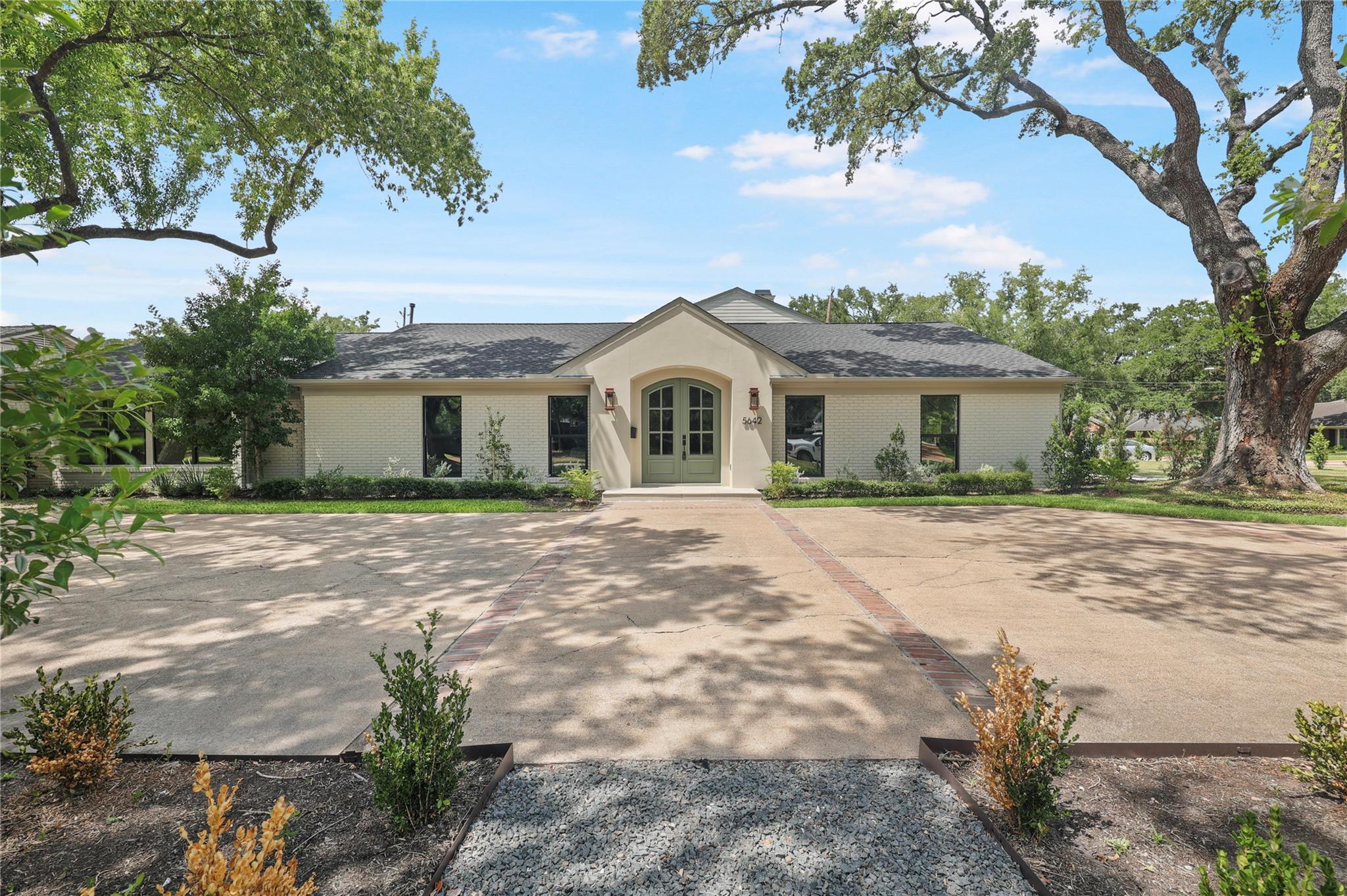 5642 Pine Forest Road