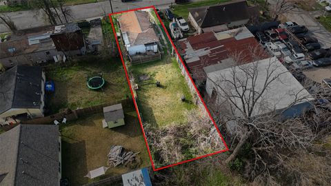 Multifamily For Sale - 1213 Boswell Street<br/> Houston, TX 77009