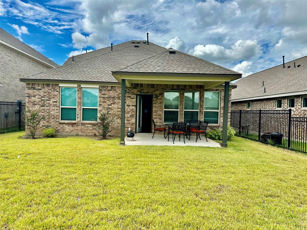 Photo of 217 Bonita Beach Drive, Katy, TX 77493 (MLS # 66844777)