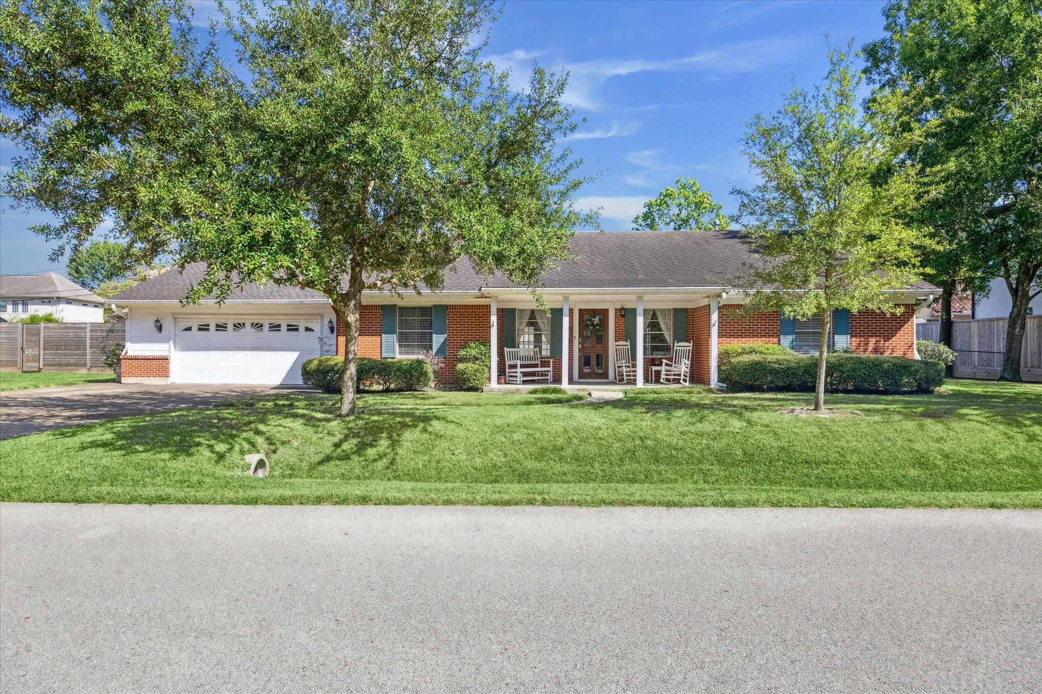 1310 Bridle Spur Lane