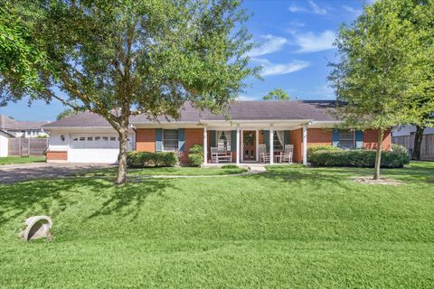 1310 Bridle Spur Lane Hilshire Village TX 77055