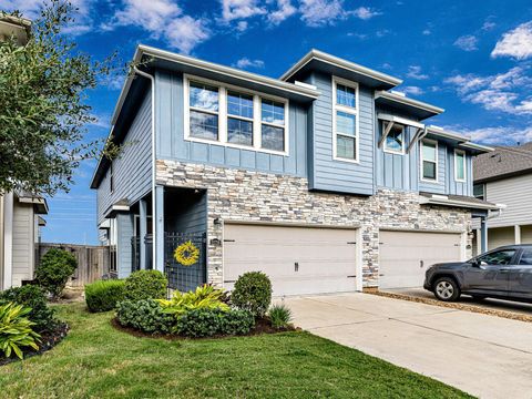 Photo of 22726 Sutherland Bend Lane, Richmond, TX 77469 (MLS # 72204661)