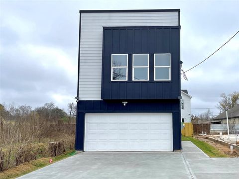 7819 Angus Street Houston TX 77028