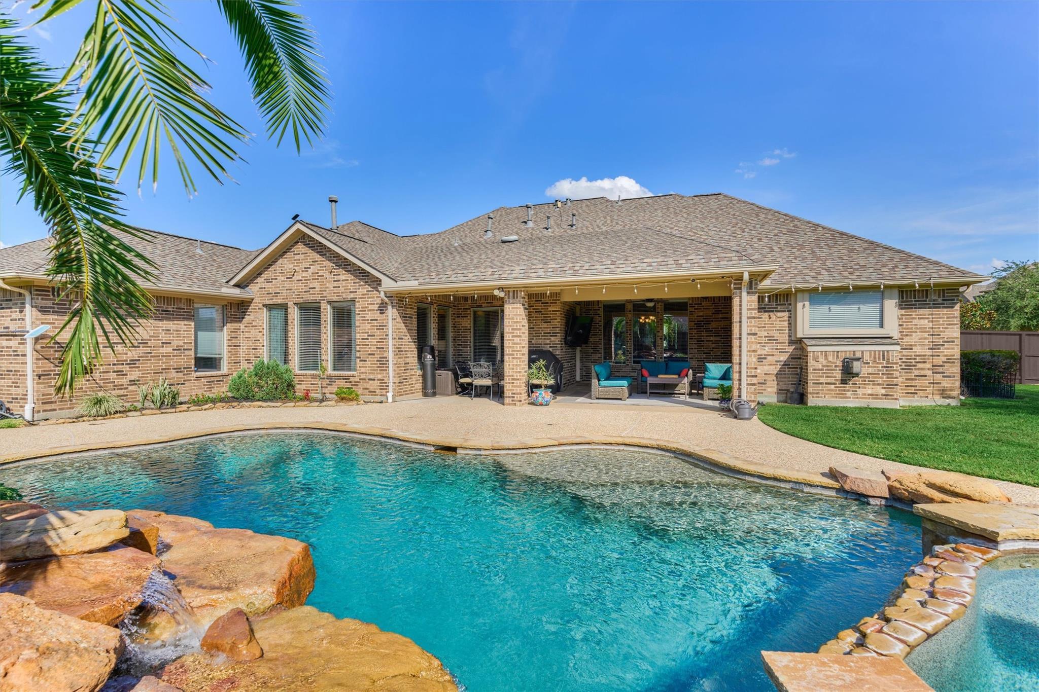 17703 Fairhaven Lake Drive