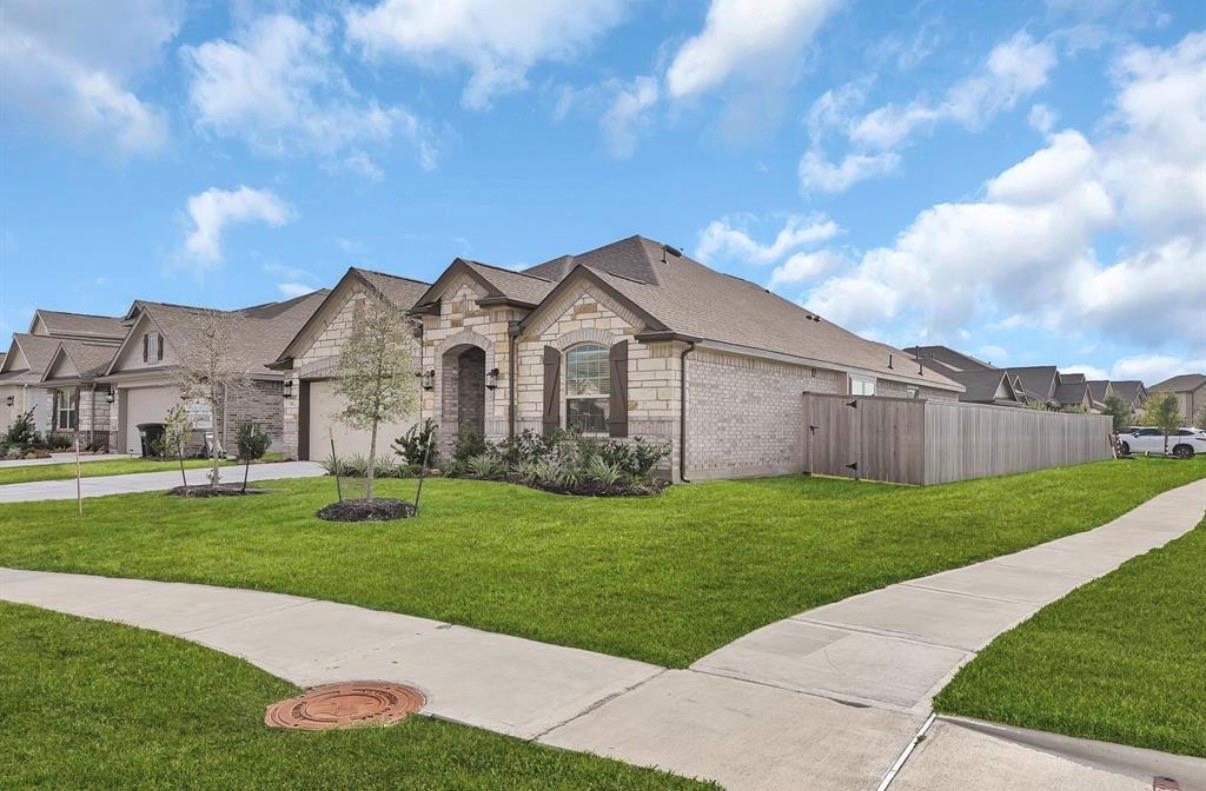 7502 Monarch Forest Lane
