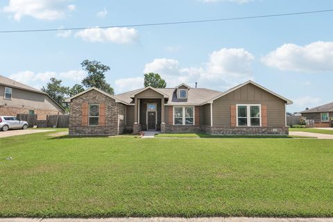 Photo of 100 Jessica Drive, Dayton, TX 77535 (MLS # 20873492)