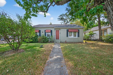 Photo of 1020 Houston Street, Conroe, TX 77301 (MLS # 88619510)