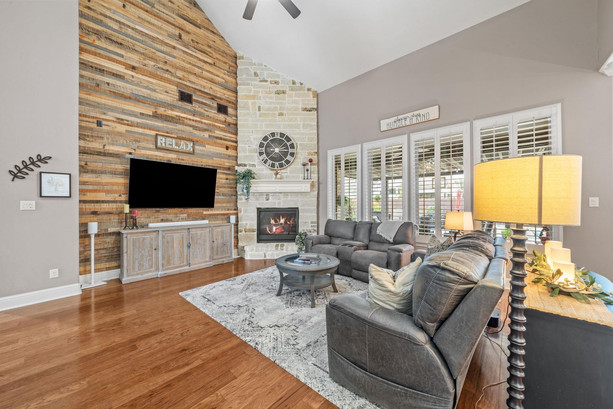 19410 Meadow Lakes Drive