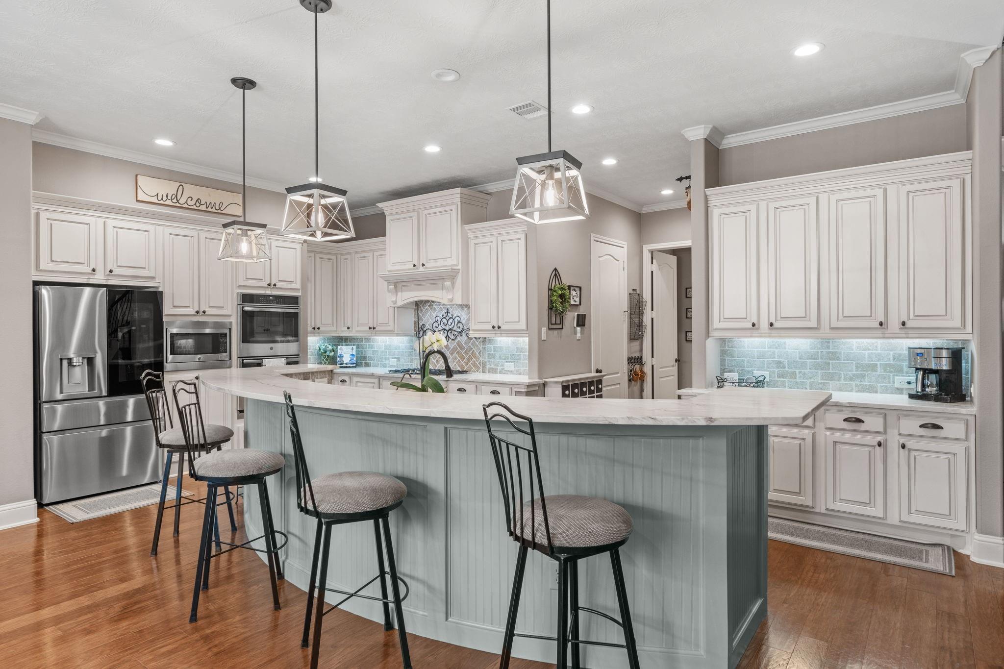 19410 Meadow Lakes Drive