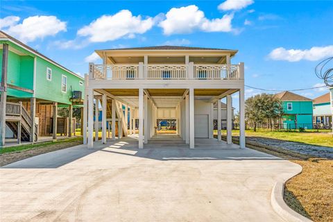 Photo of 955 Wommack, Crystal Beach, TX 77650 (MLS # 39575012)