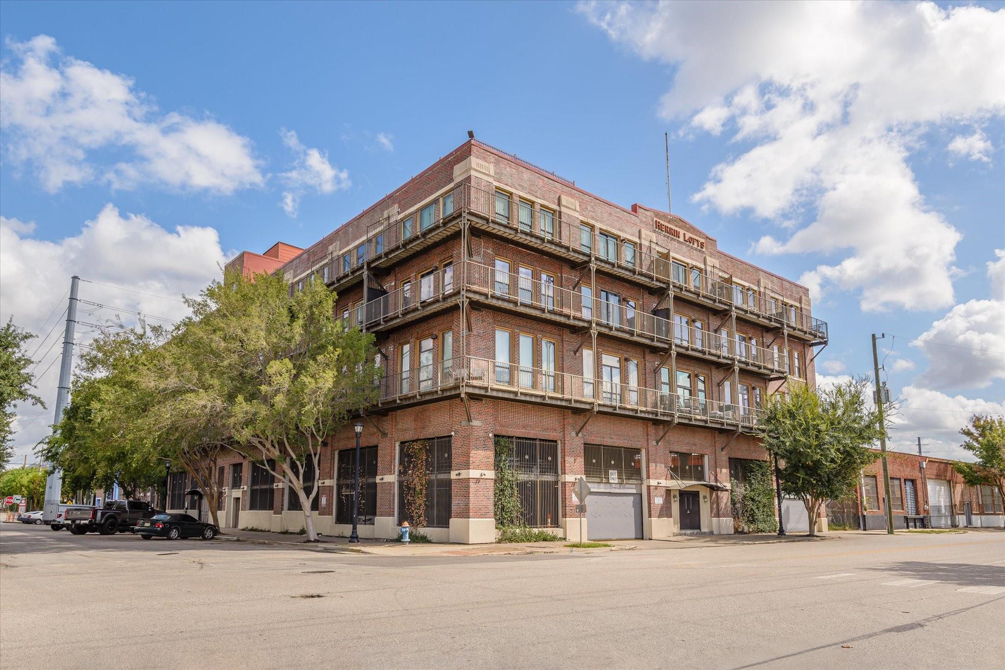 2205 Mckinney Street 309