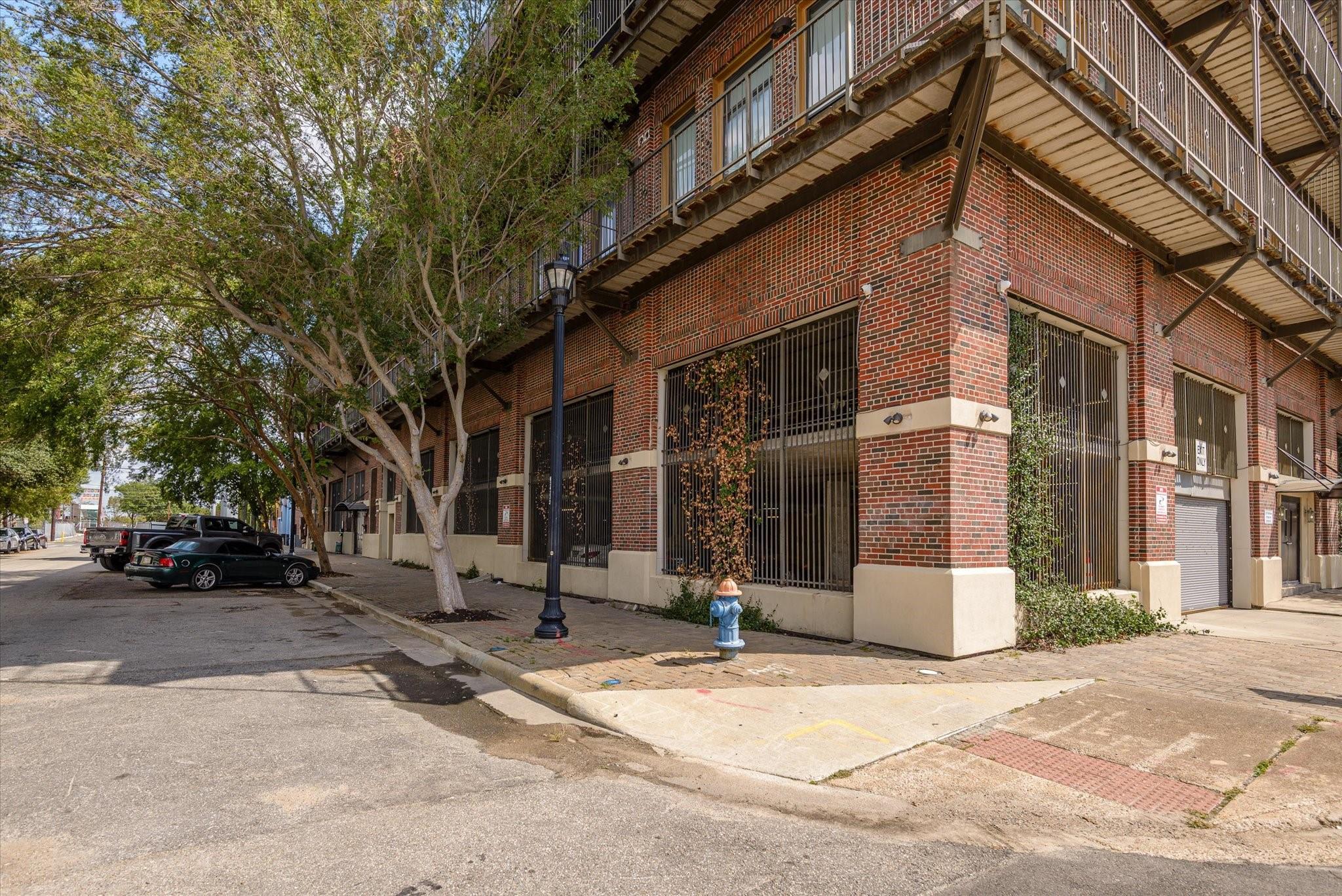 2205 Mckinney Street 309