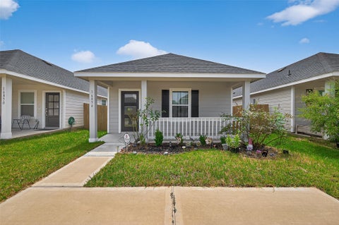 Photo of 16854 N Marie Village Drive, Conroe, TX 77306 (MLS # 65847637)