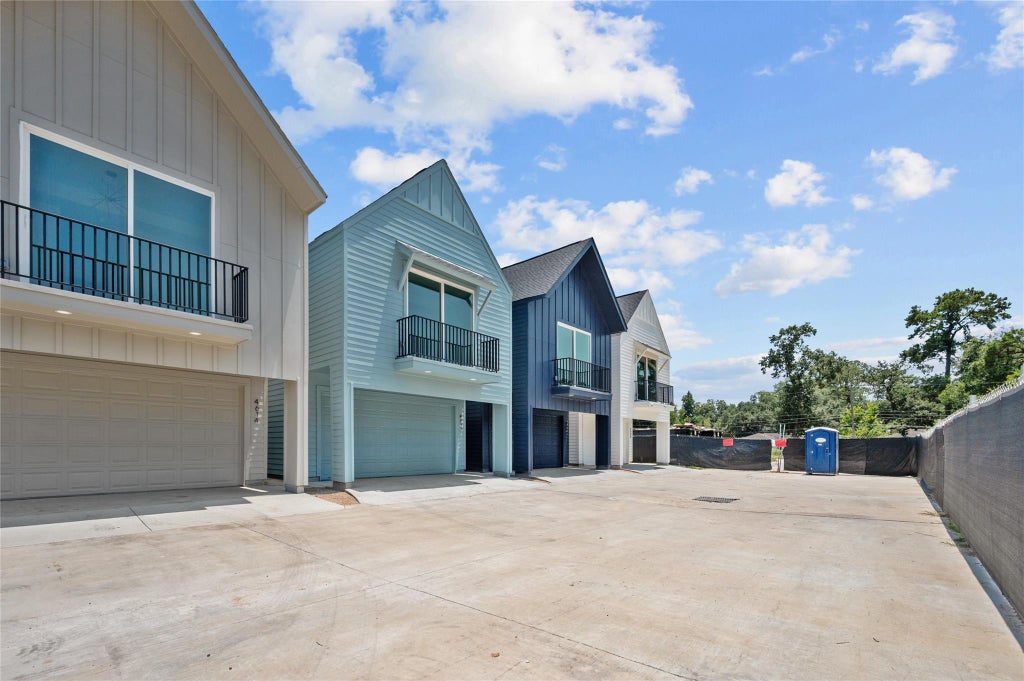 Photo of 4612 Crown Grove Lane, Houston, TX 77018 (MLS # 74459382)