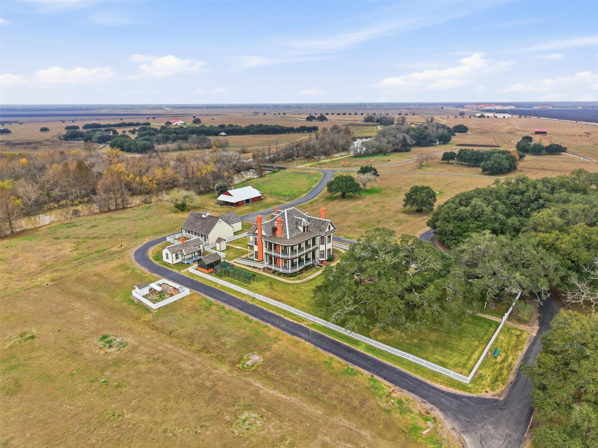 13606 Lake Ridge Drive