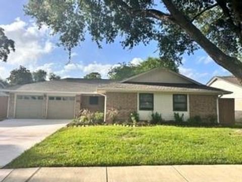 Photo of 1113 Warren Street, Deer Park, TX 77536 (MLS # 17411857)