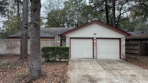 Photo of 69 N Deerfoot Circle, Spring, TX 77380 (MLS # 50604140)