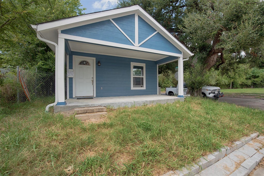 Photo of 2802 Canfield Street, Houston, TX 77004 (MLS # 5322660)