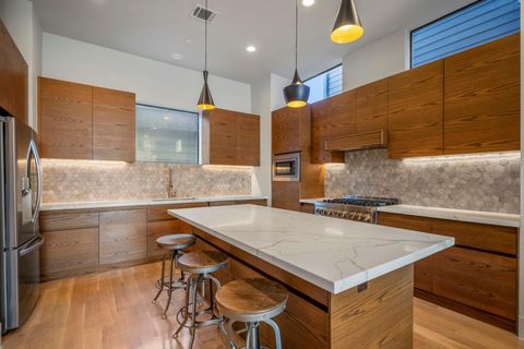 405 Detering Street Houston TX 77007