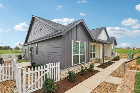 Photo of 629 Canvas Ave Ave, Fulshear, TX 77441 (MLS # 41431207)