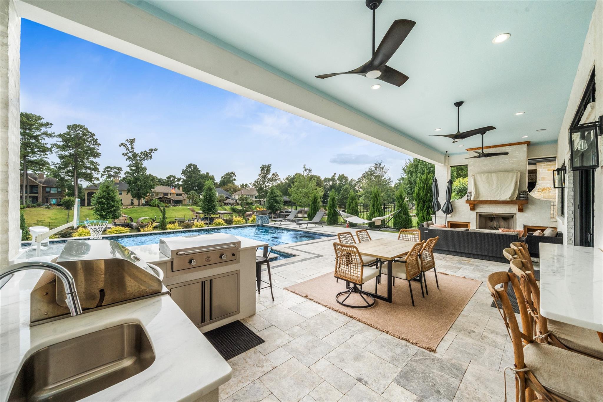 11432 Lake Oak Drive