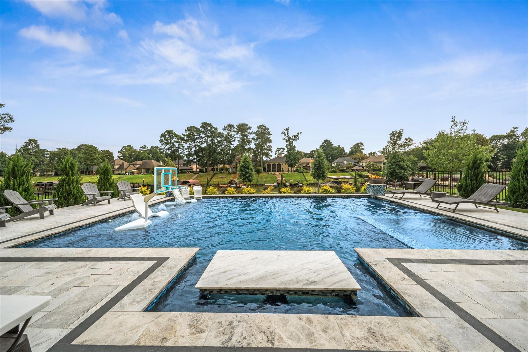11432 Lake Oak Drive