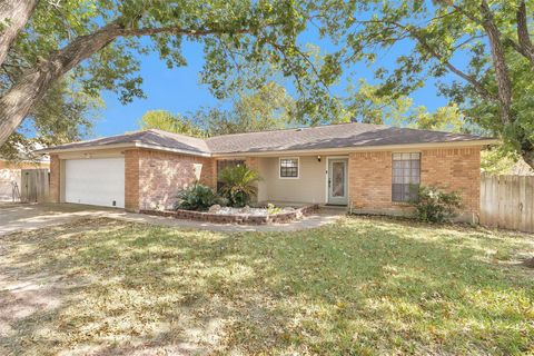 Photo of 1706 Shawnee Street, Navasota, TX 77868 (MLS # 21427247)