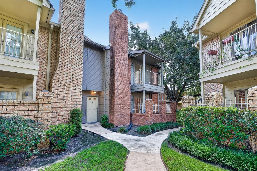 Photo of 1515 Sandy Springs Road #3416, Houston, TX 77042 (MLS # 83841063)