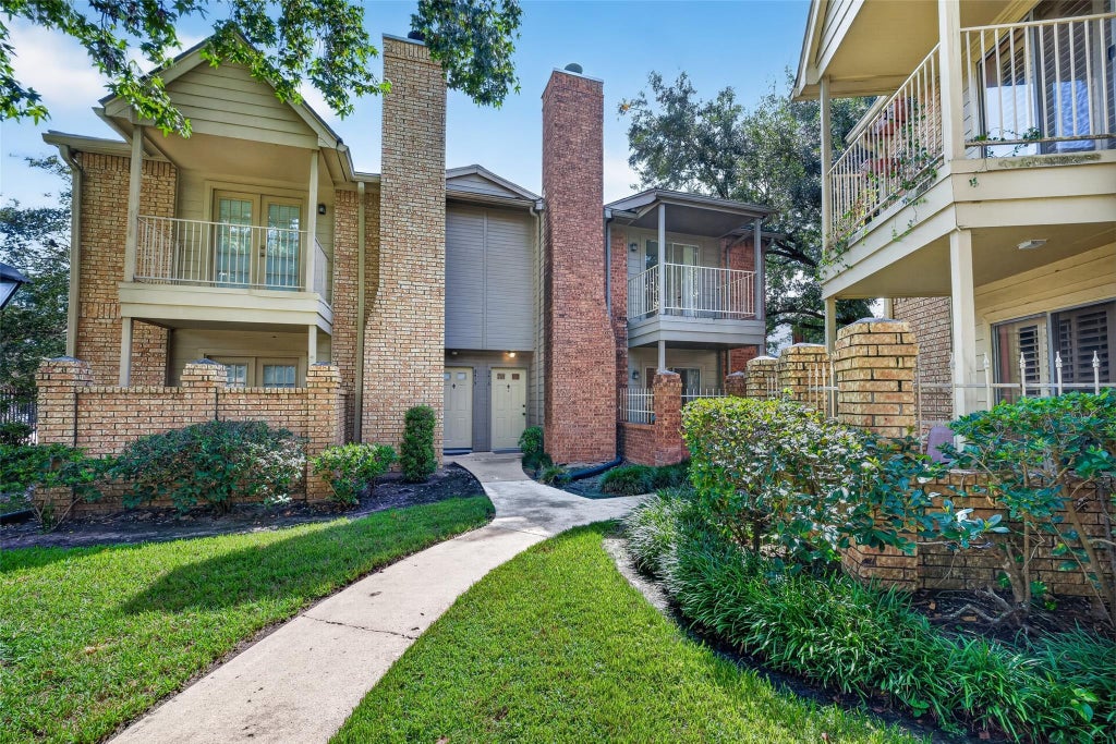 Photo of 1515 Sandy Springs Road #3416, Houston, TX 77042 (MLS # 83841063)