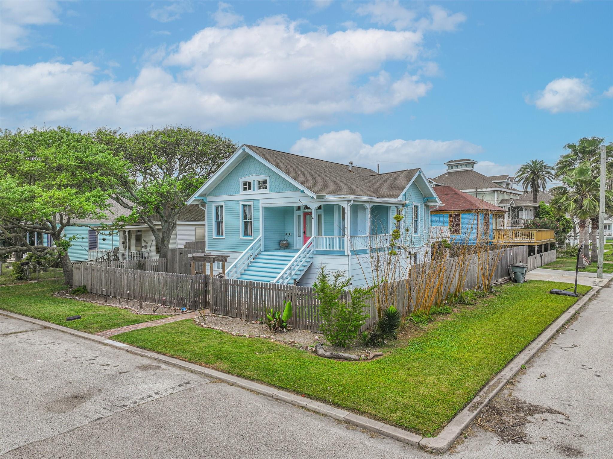 3002 Avenue Q 1/2