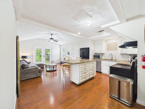 Multifamily For Rent - 5110 Academy Street #5<br/> Houston, TX 77005