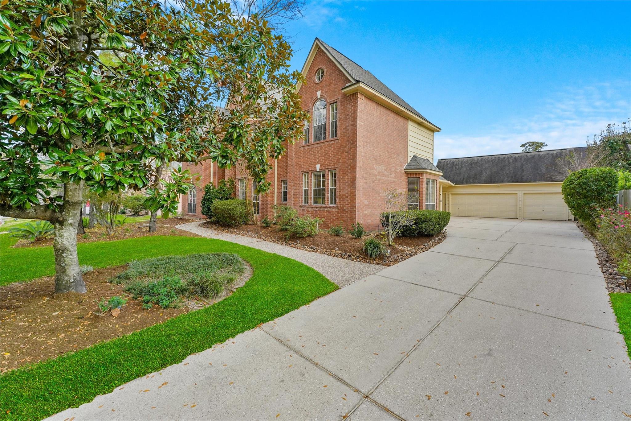 6006 Soaring Pine Court