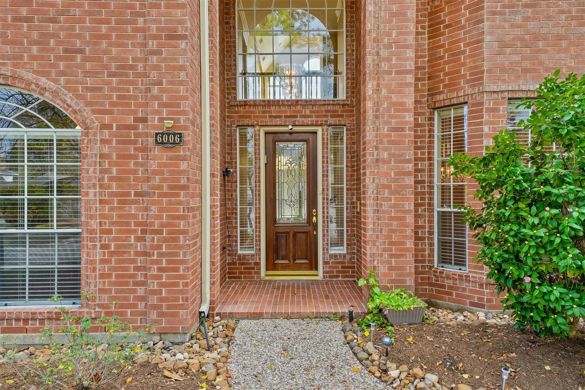 6006 Soaring Pine Court