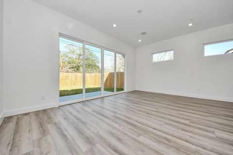 Tiny photo for 7012 Saint Augustine Street, Houston, TX 77021 (MLS # 22128915)