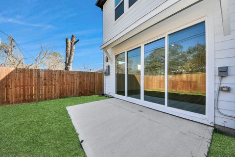 Tiny photo for 7012 Saint Augustine Street, Houston, TX 77021 (MLS # 22128915)