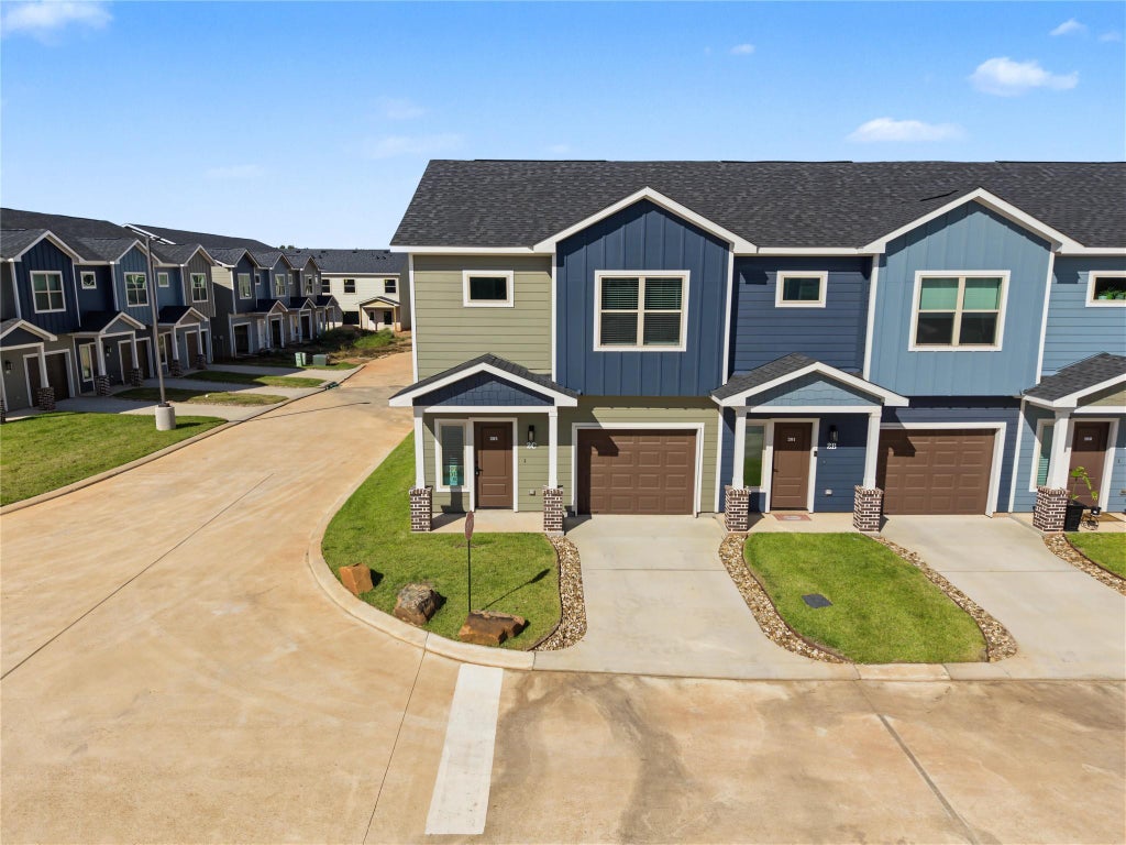 Photo of 14010 Longstreet Road W #7B, Willis, TX 77318 (MLS # 45062081)